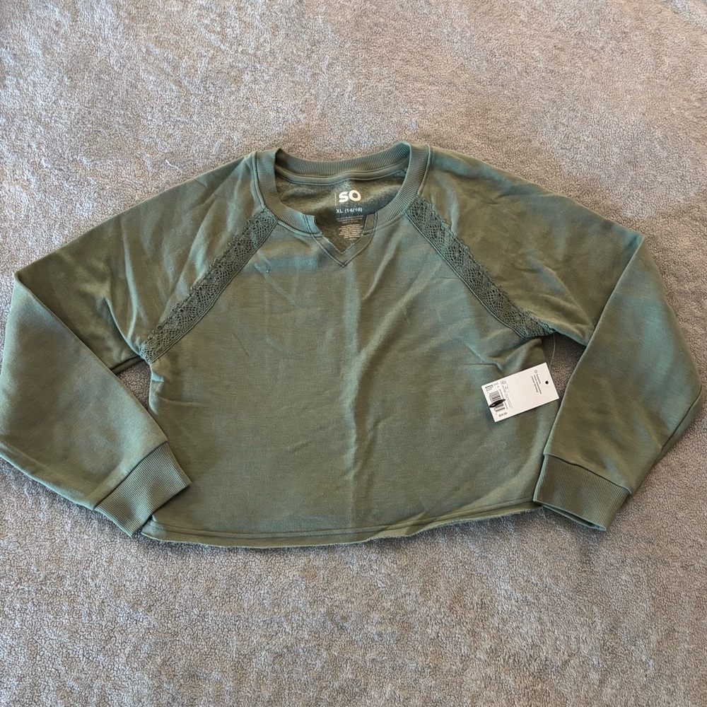 NWT! Girls Cropped Sweater